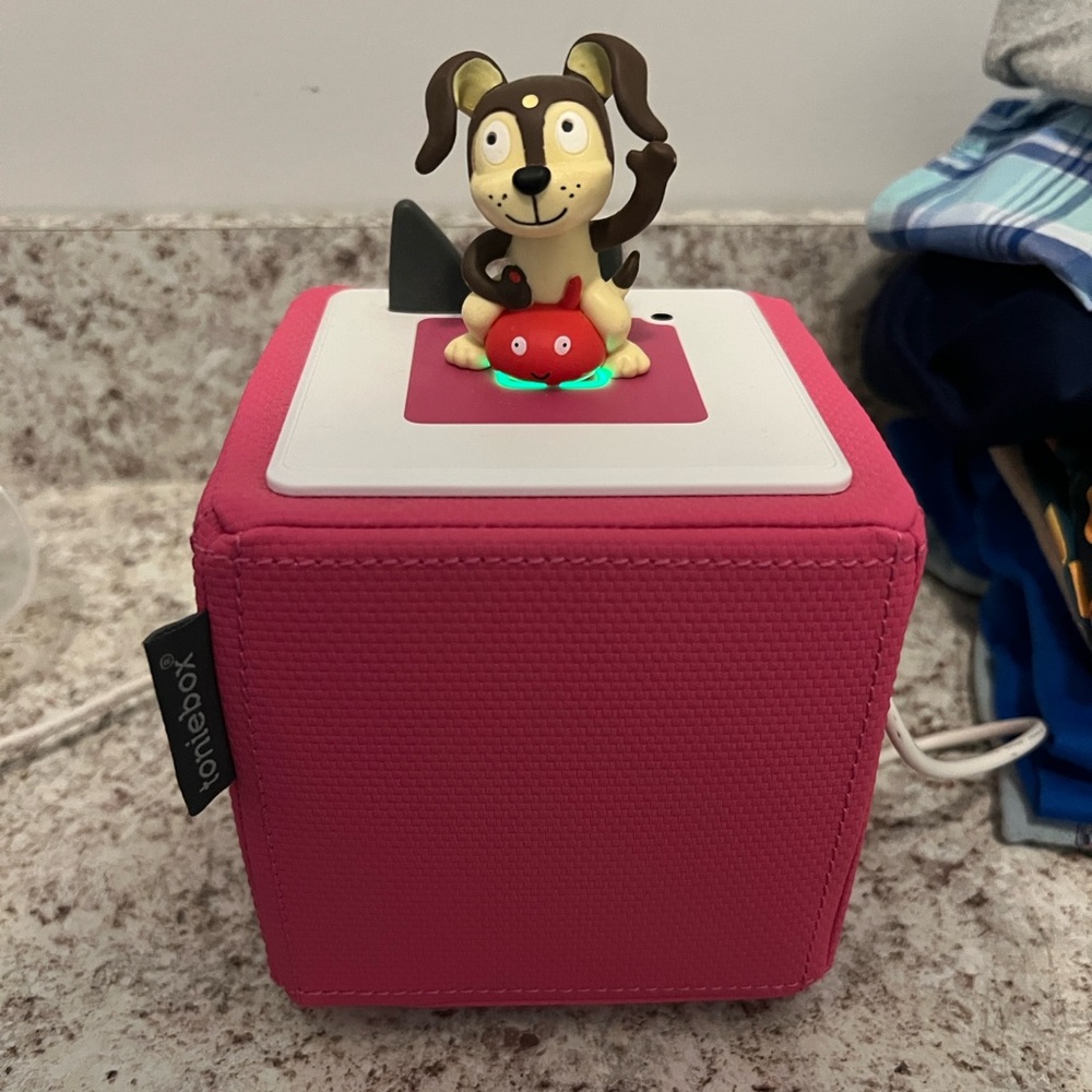 Toniebox Pink with Wall Adapter and Starter Figure